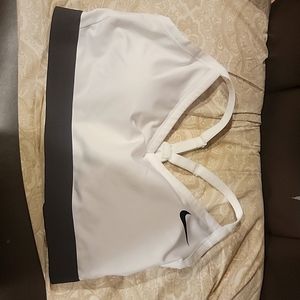 Nike sports bra 1x size